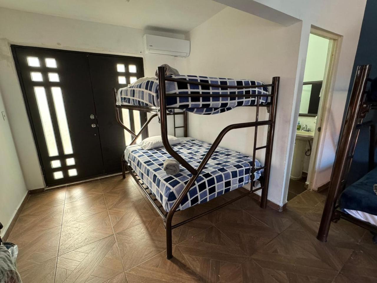 Suites Apodaca Buitenkant foto
