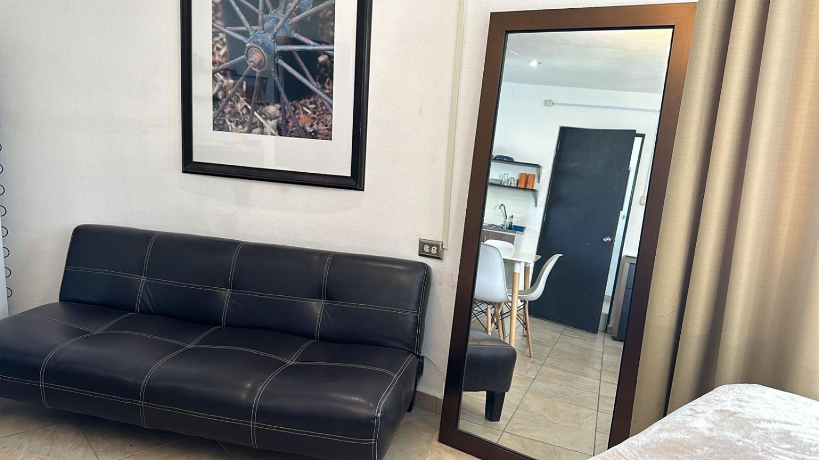 Suites Apodaca Buitenkant foto