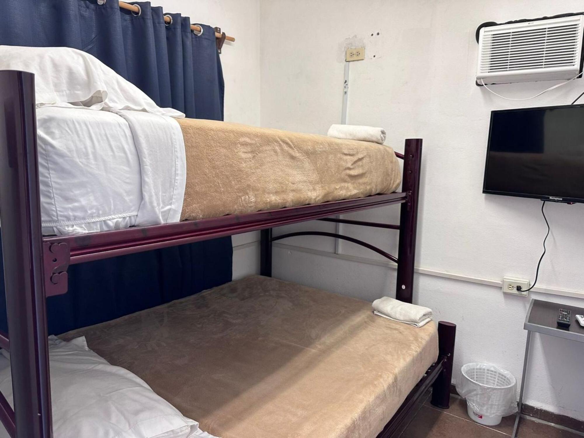Suites Apodaca Buitenkant foto